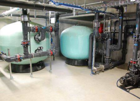 L'Importance d'une Conception de Système de Filtration Adaptée à Votre Piscine